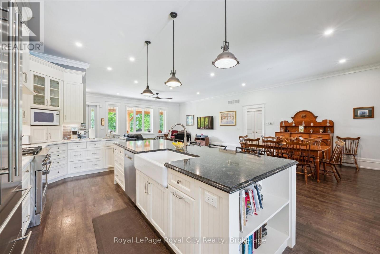 












8720 SIDEROAD 15 SIDE ROAD

,
Erin,




Ontario
N0B2K0


