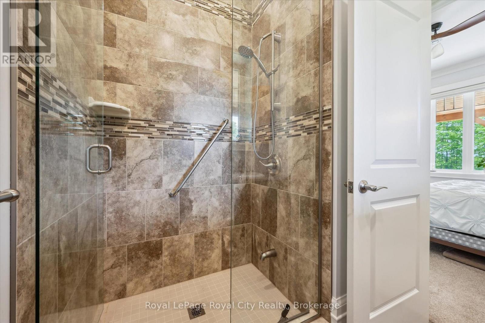 












8720 SIDEROAD 15 SIDE ROAD

,
Erin,




Ontario
N0B2K0

