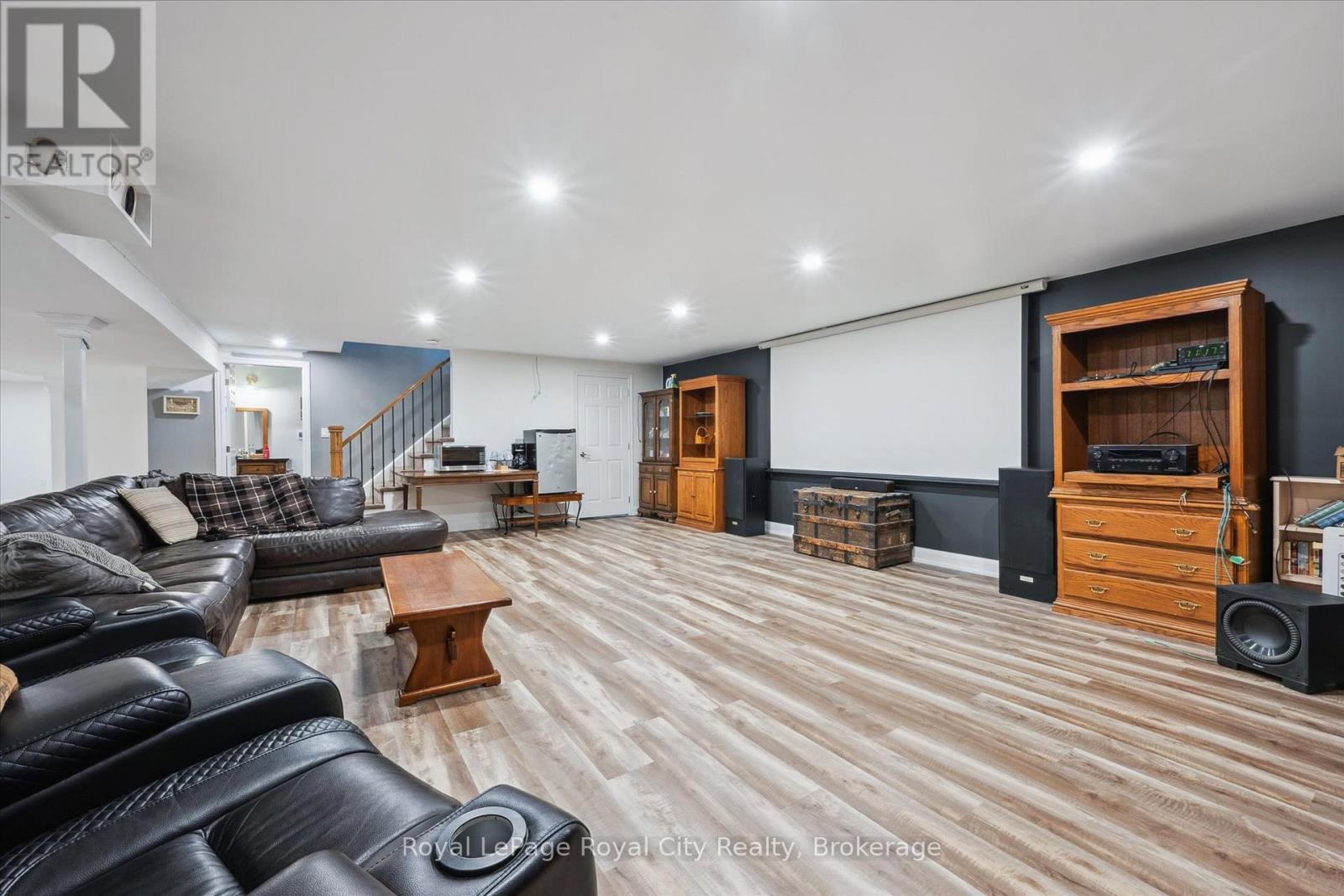 












8720 SIDEROAD 15 SIDE ROAD

,
Erin,




Ontario
N0B2K0

