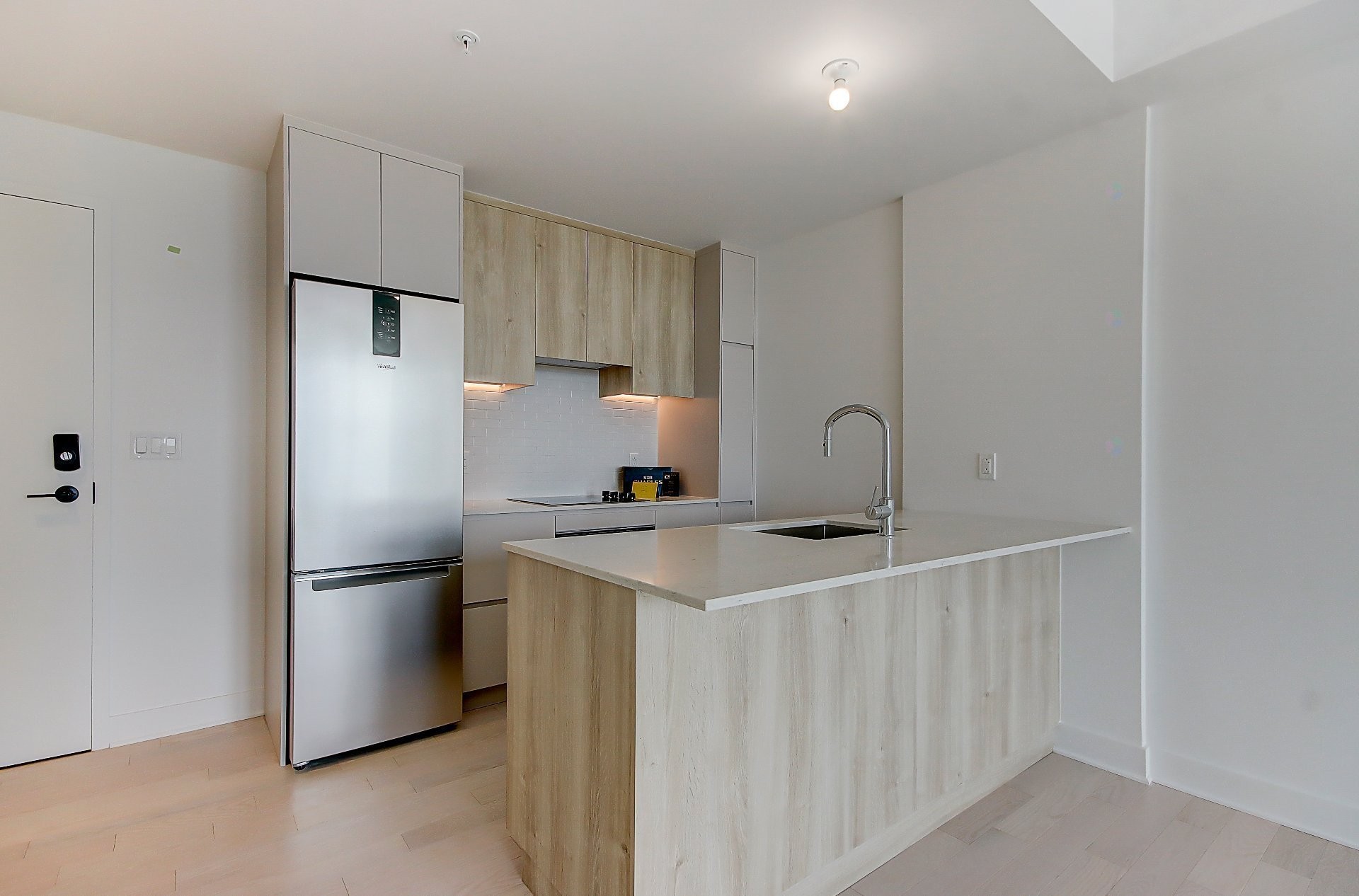 









200


Rue Marie-Charles-Le Moyne

, 1120,
Longueuil (Le Vieux-Longueuil),




QC
J4K8C2

