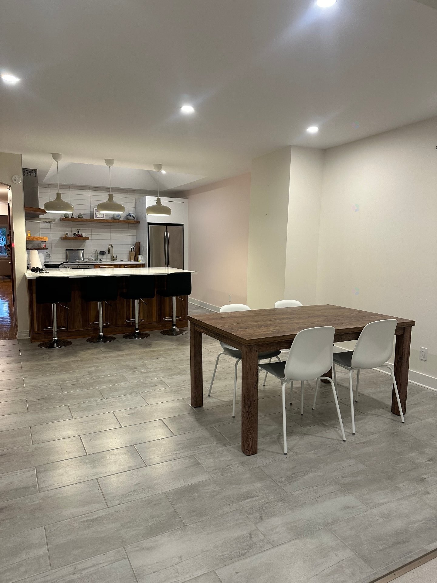 









5190


Av. Bourbonnière

,
Montréal (Rosemont/La Petite-Patrie),




QC
H1X2M8

