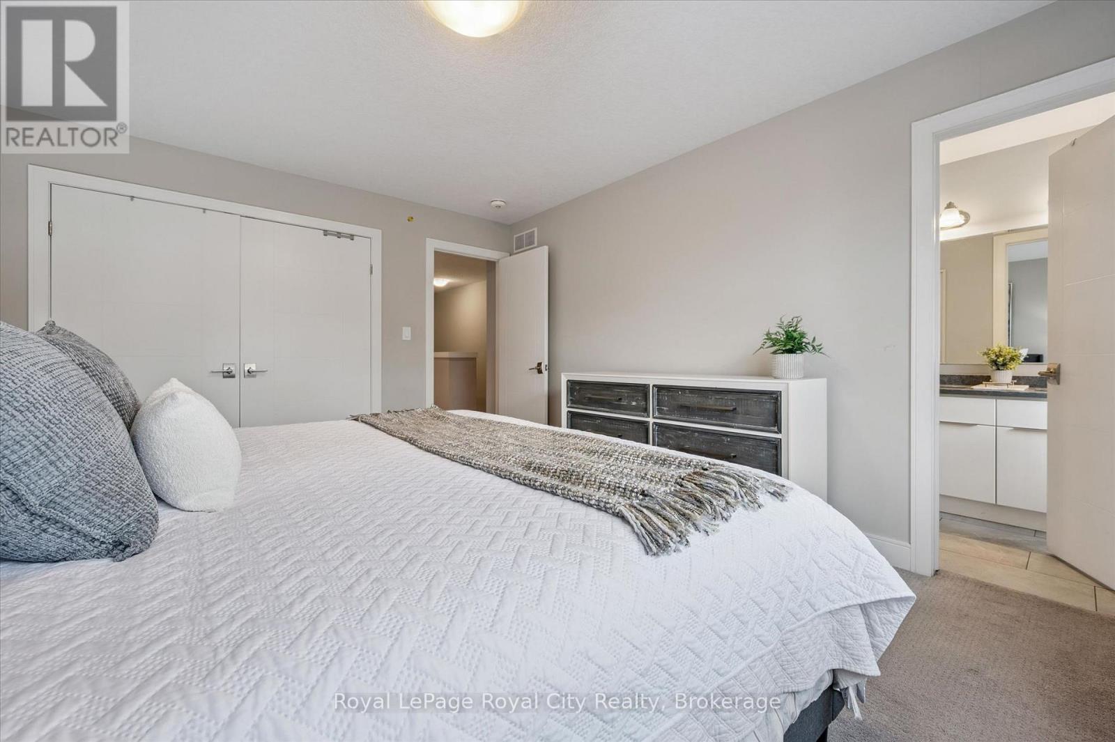 












83 - 60 ARKELL ROAD

,
Guelph (Kortright East),




Ontario
N1L0N8

