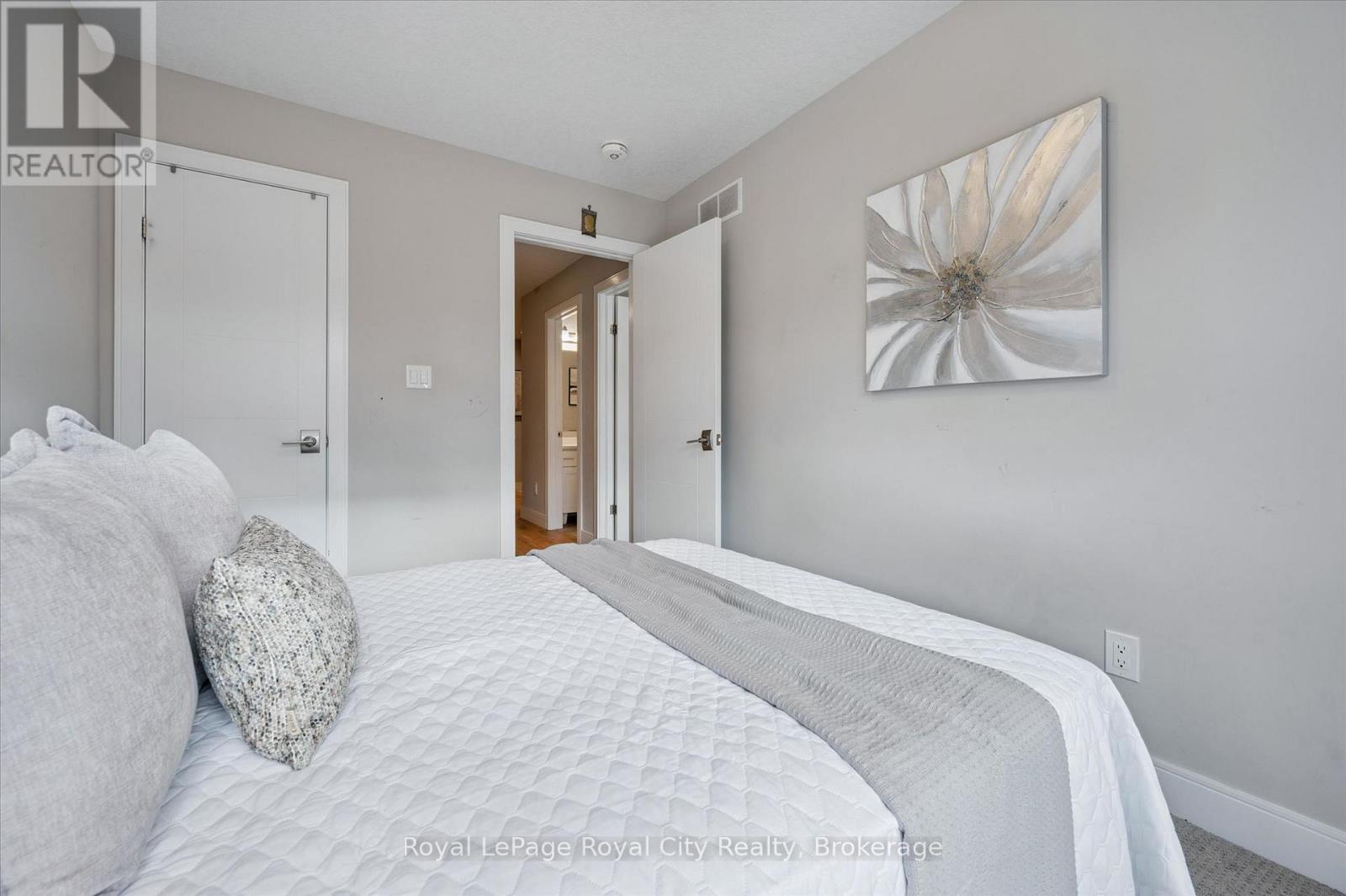 












83 - 60 ARKELL ROAD

,
Guelph (Kortright East),




Ontario
N1L0N8

