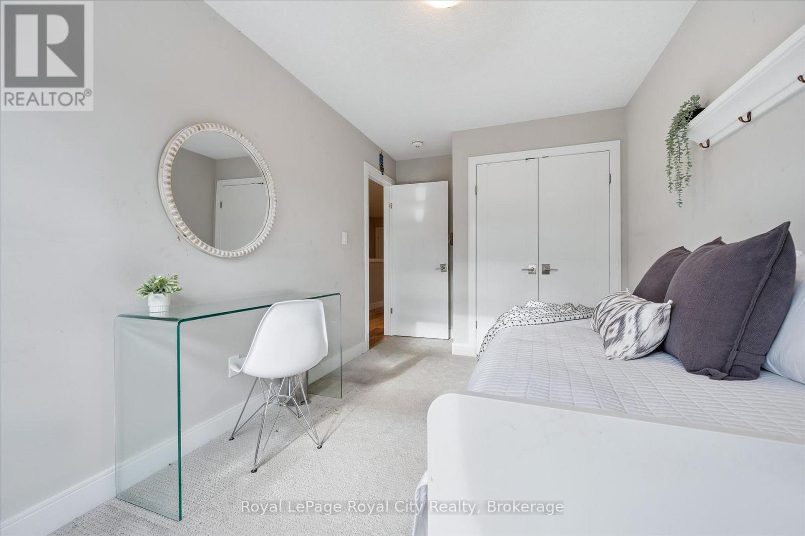 












83 - 60 ARKELL ROAD

,
Guelph (Kortright East),




Ontario
N1L0N8

