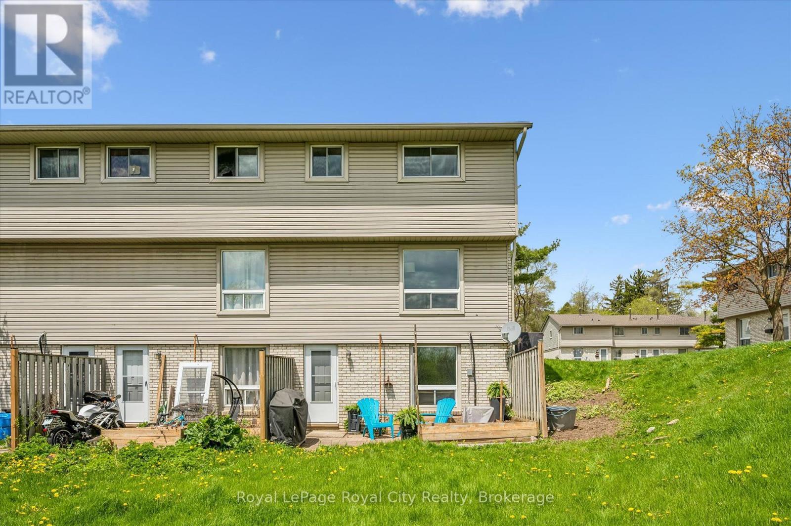 












42 - 700 PAISLEY ROAD

,
Guelph (Willow West/Sugarbush/West Acres),




Ontario
N1K1A3

