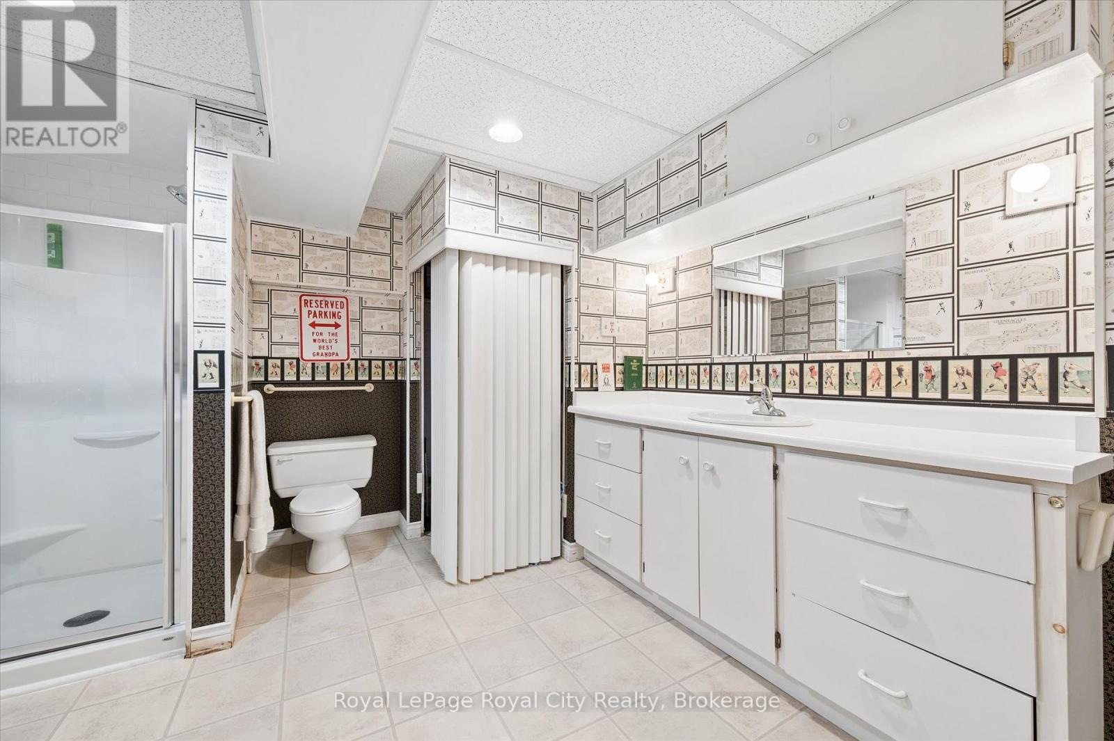 












29 LYNWOOD PLACE

,
Guelph (Dovercliffe Park/Old University),




Ontario
N1G2V9

