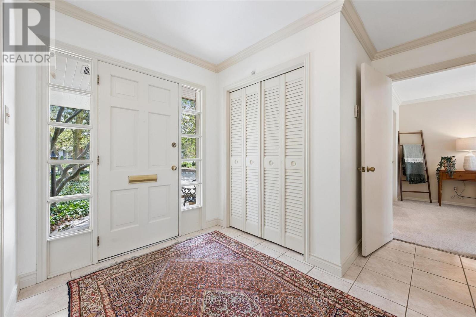 












29 LYNWOOD PLACE

,
Guelph (Dovercliffe Park/Old University),




Ontario
N1G2V9

