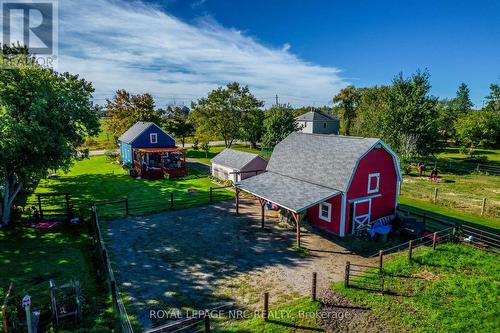 Barn with 2 lg stalls