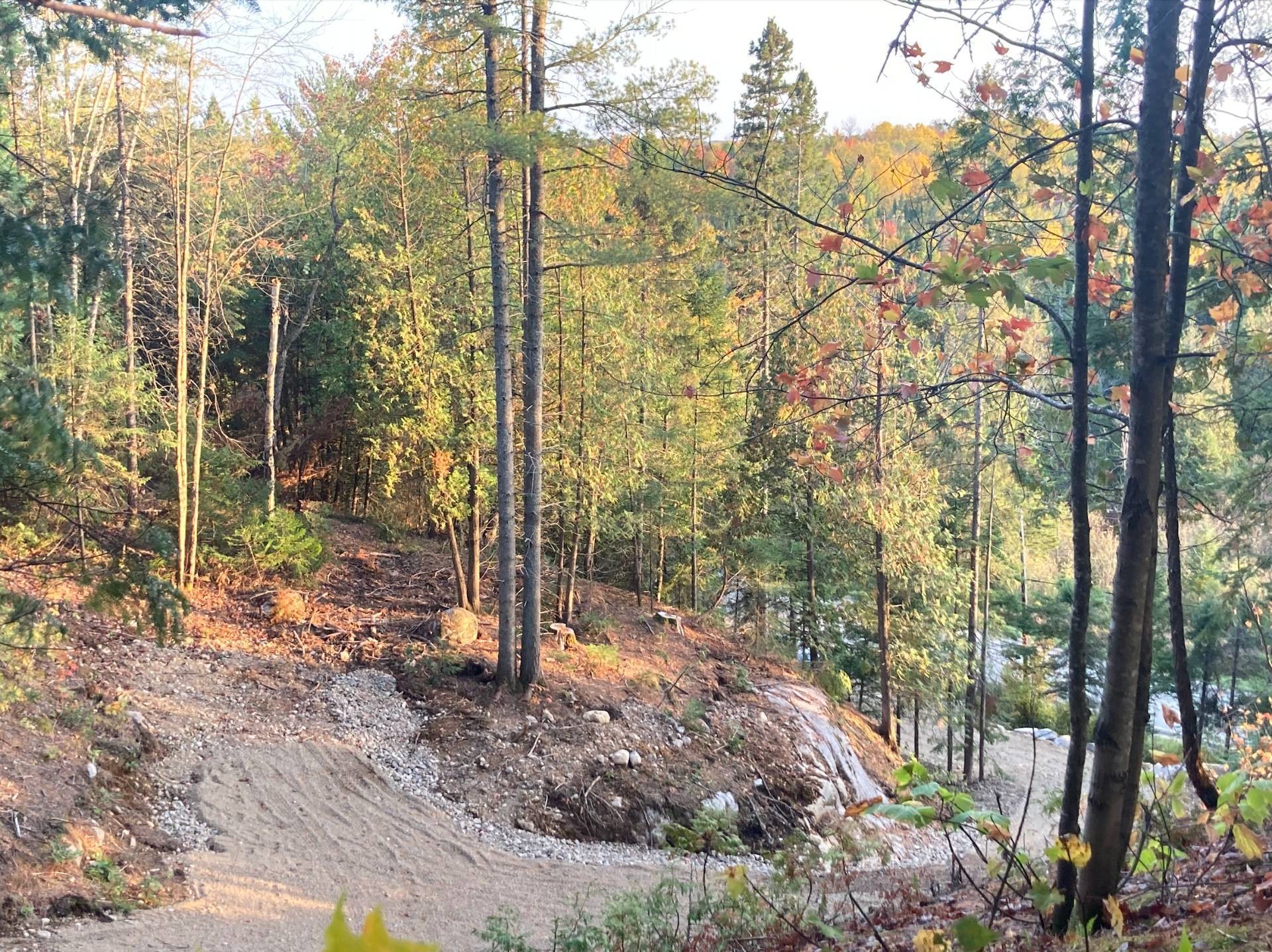 












Route 349

,
Saint-Didace,







QC
J0K2G0

