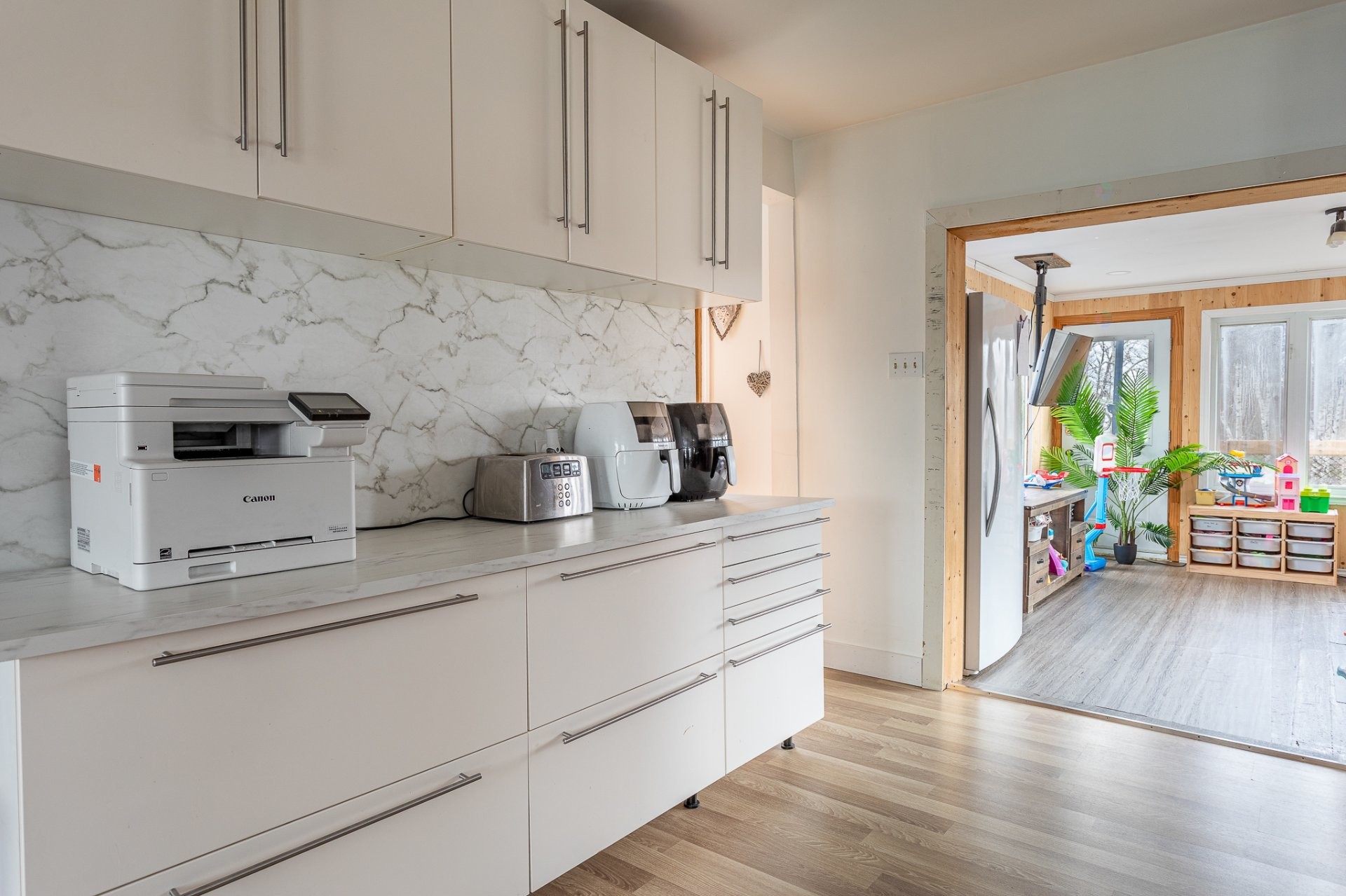 









270


Ch. des Bouleaux

,
Shawinigan,




QC
G9R1S8

