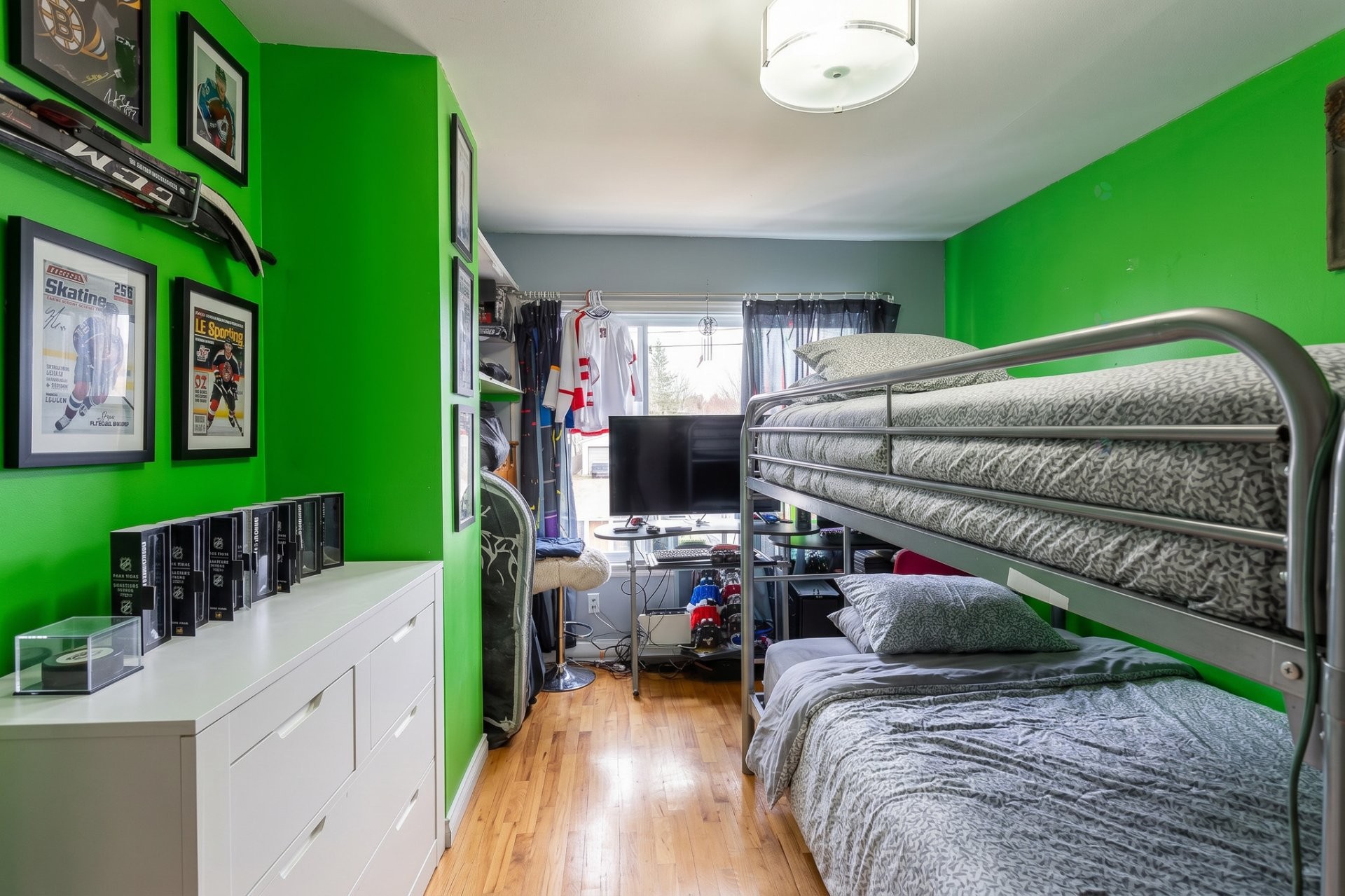 









270


Ch. des Bouleaux

,
Shawinigan,




QC
G9R1S8

