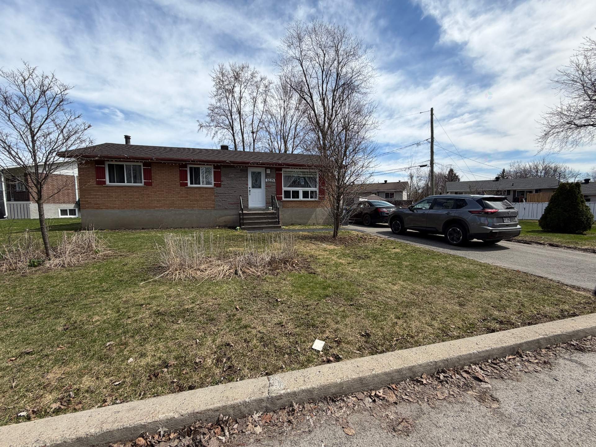 









3225


Rue Brébeuf

,
Boisbriand,




QC
J7H1B2

