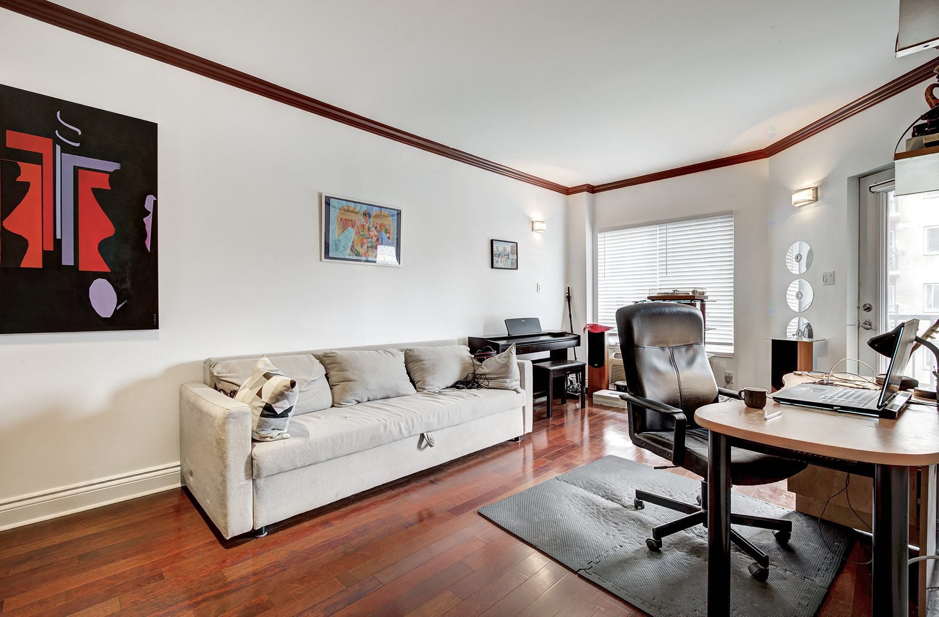









995


Boul. Jules-Poitras

, 210,
Montréal (Saint-Laurent),




QC
H4N3M2

