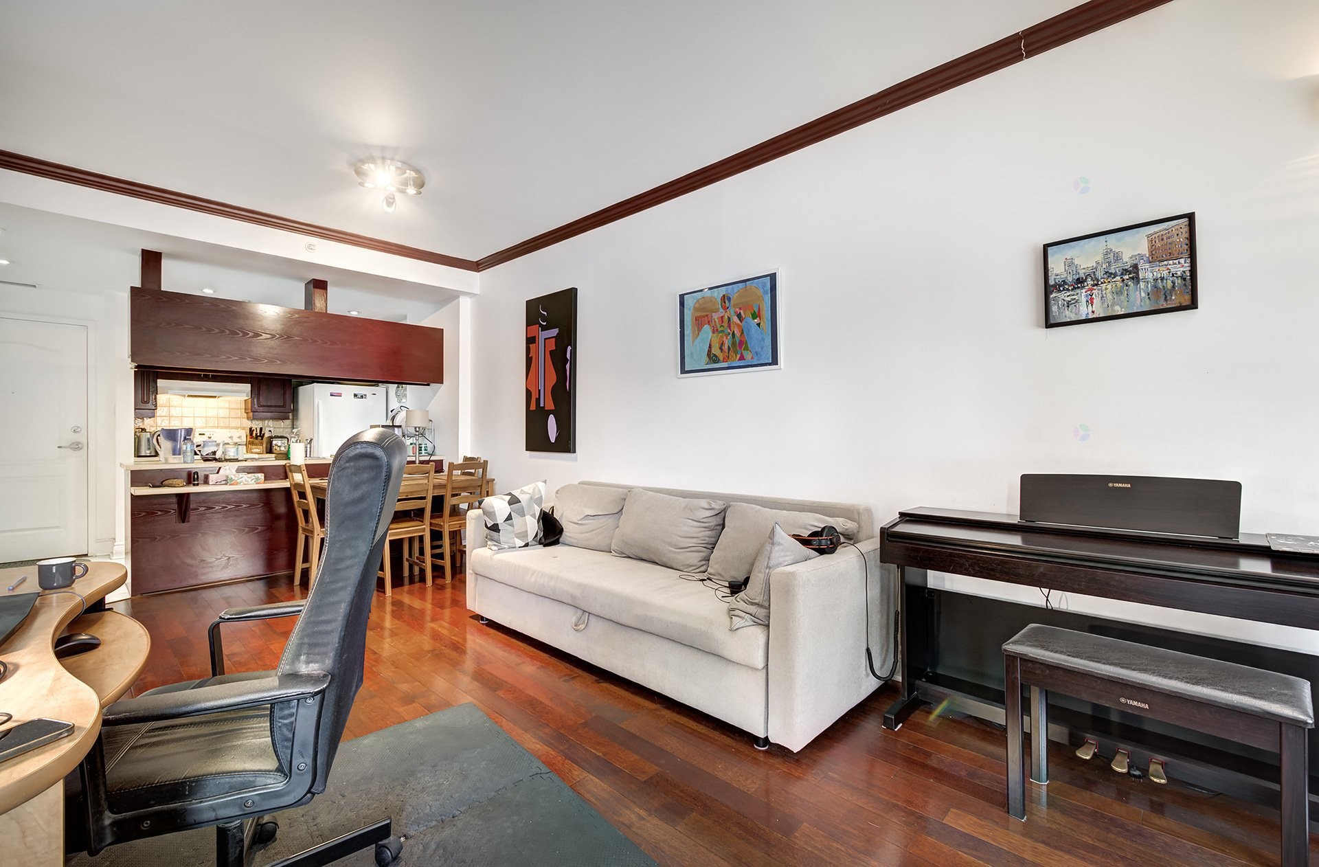 









995


Boul. Jules-Poitras

, 210,
Montréal (Saint-Laurent),




QC
H4N3M2

