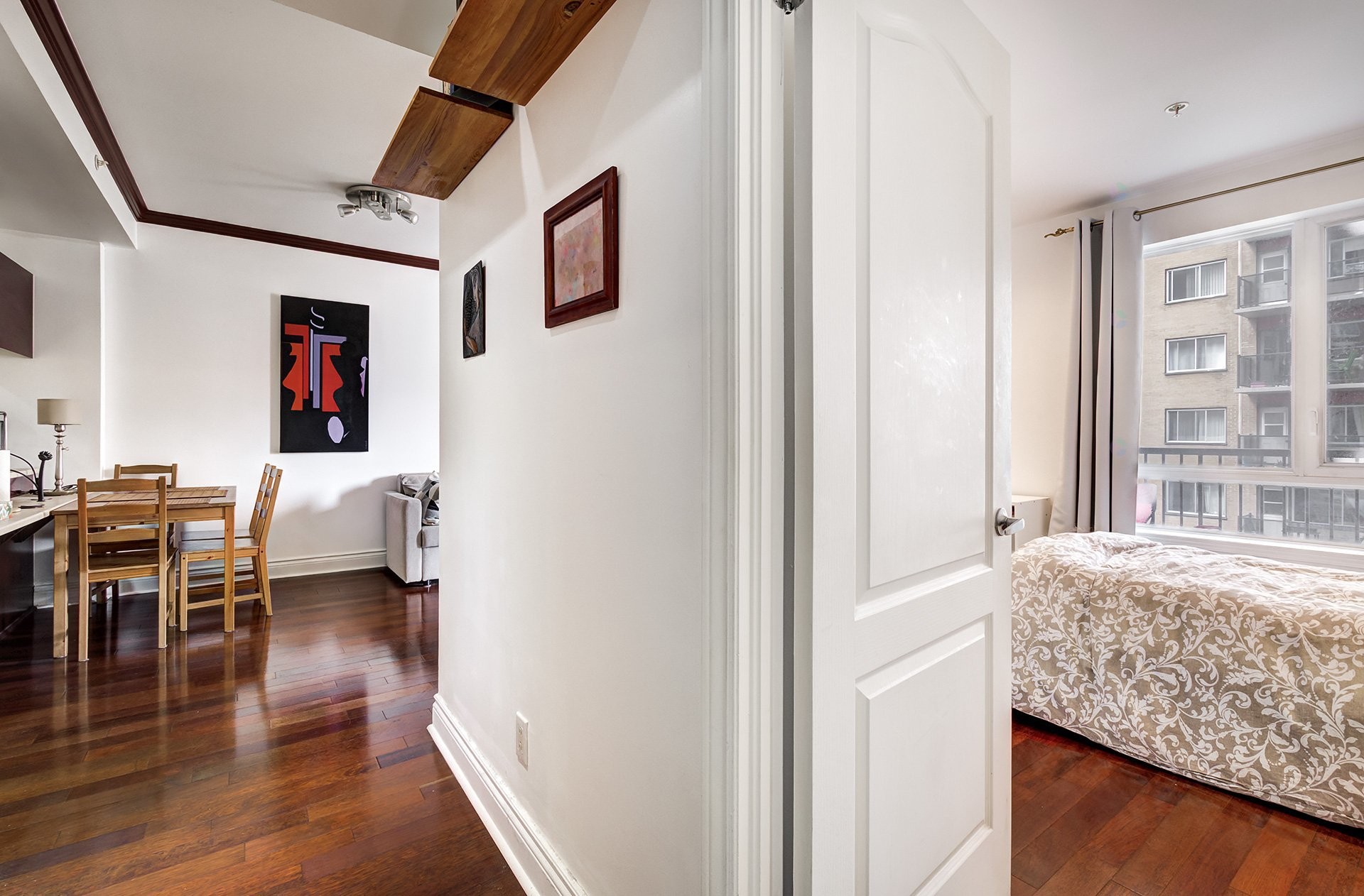 









995


Boul. Jules-Poitras

, 210,
Montréal (Saint-Laurent),




QC
H4N3M2

