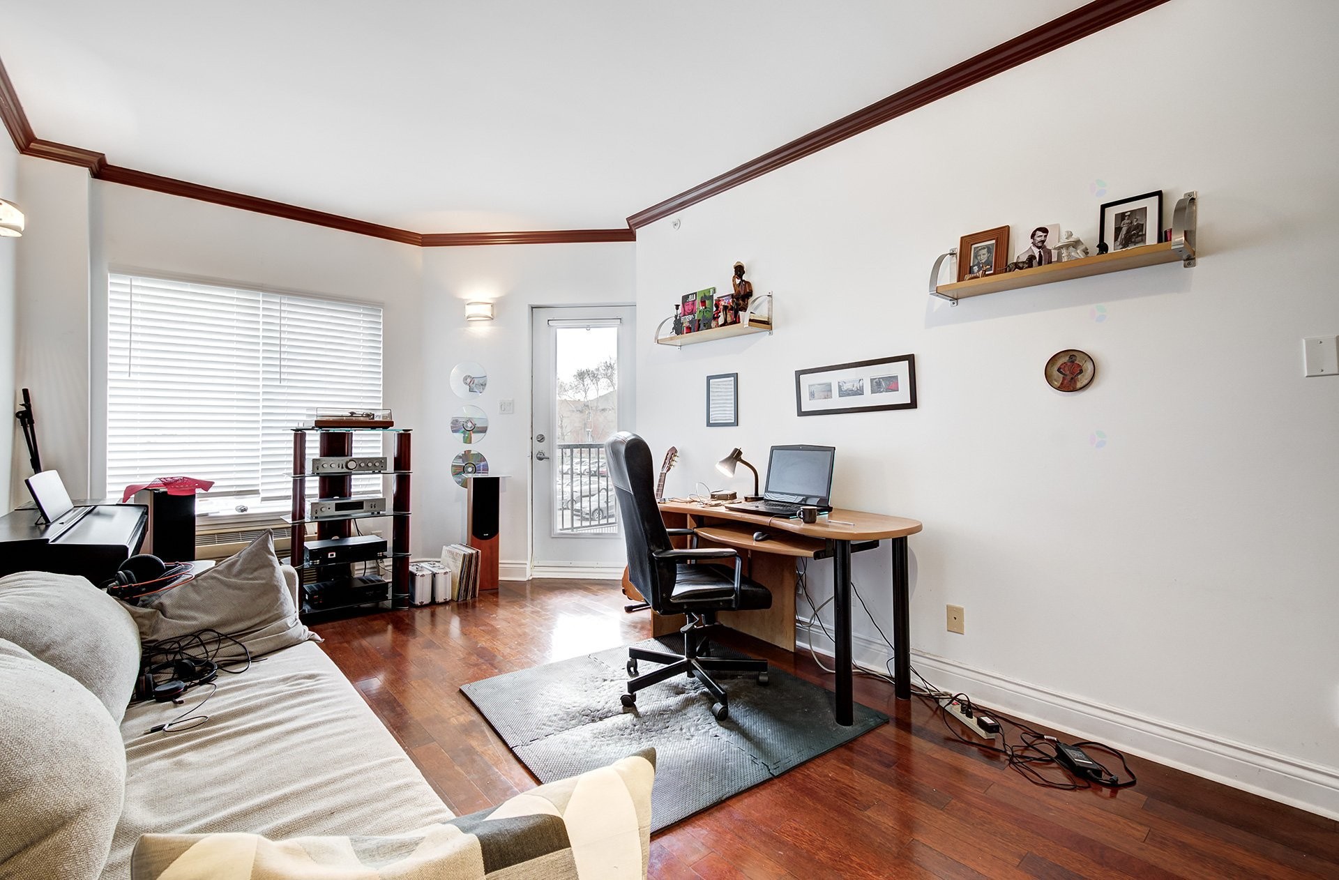









995


Boul. Jules-Poitras

, 210,
Montréal (Saint-Laurent),




QC
H4N3M2

