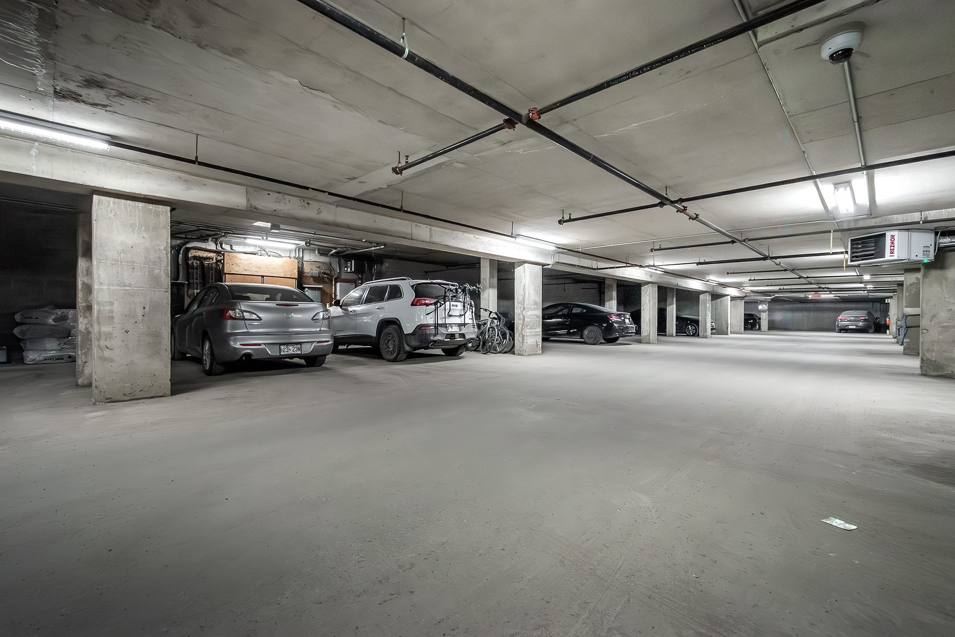 









995


Boul. Jules-Poitras

, 210,
Montréal (Saint-Laurent),




QC
H4N3M2

