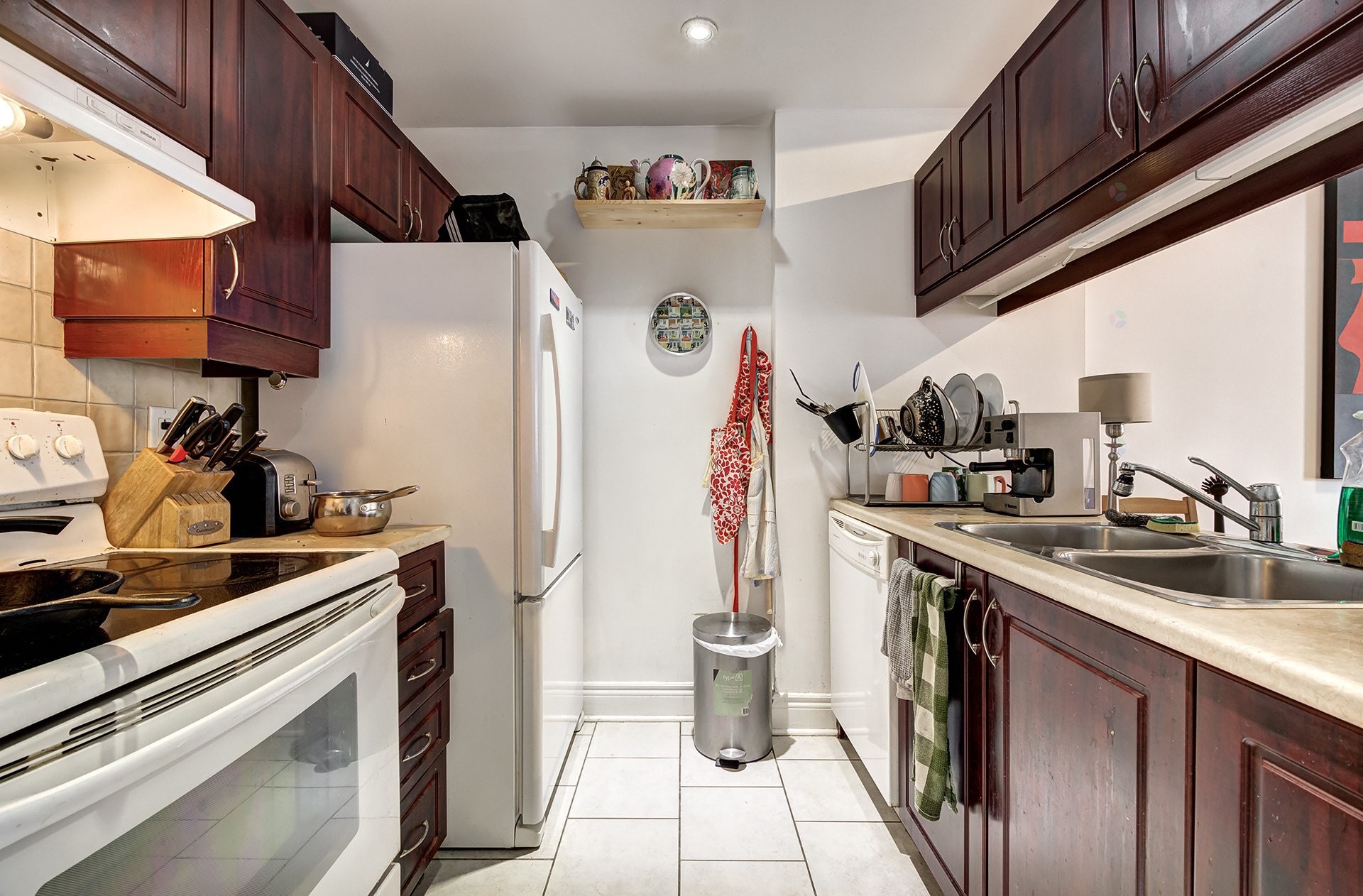 









995


Boul. Jules-Poitras

, 210,
Montréal (Saint-Laurent),




QC
H4N3M2


