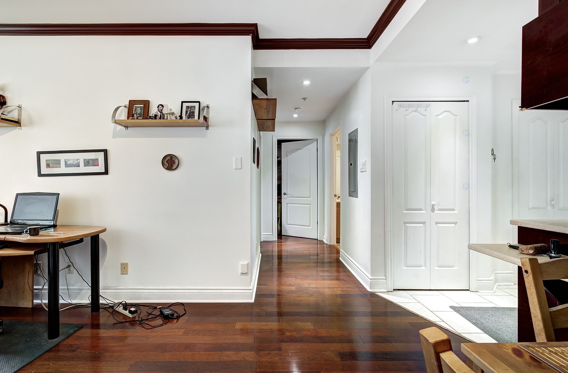 









995


Boul. Jules-Poitras

, 210,
Montréal (Saint-Laurent),




QC
H4N3M2

