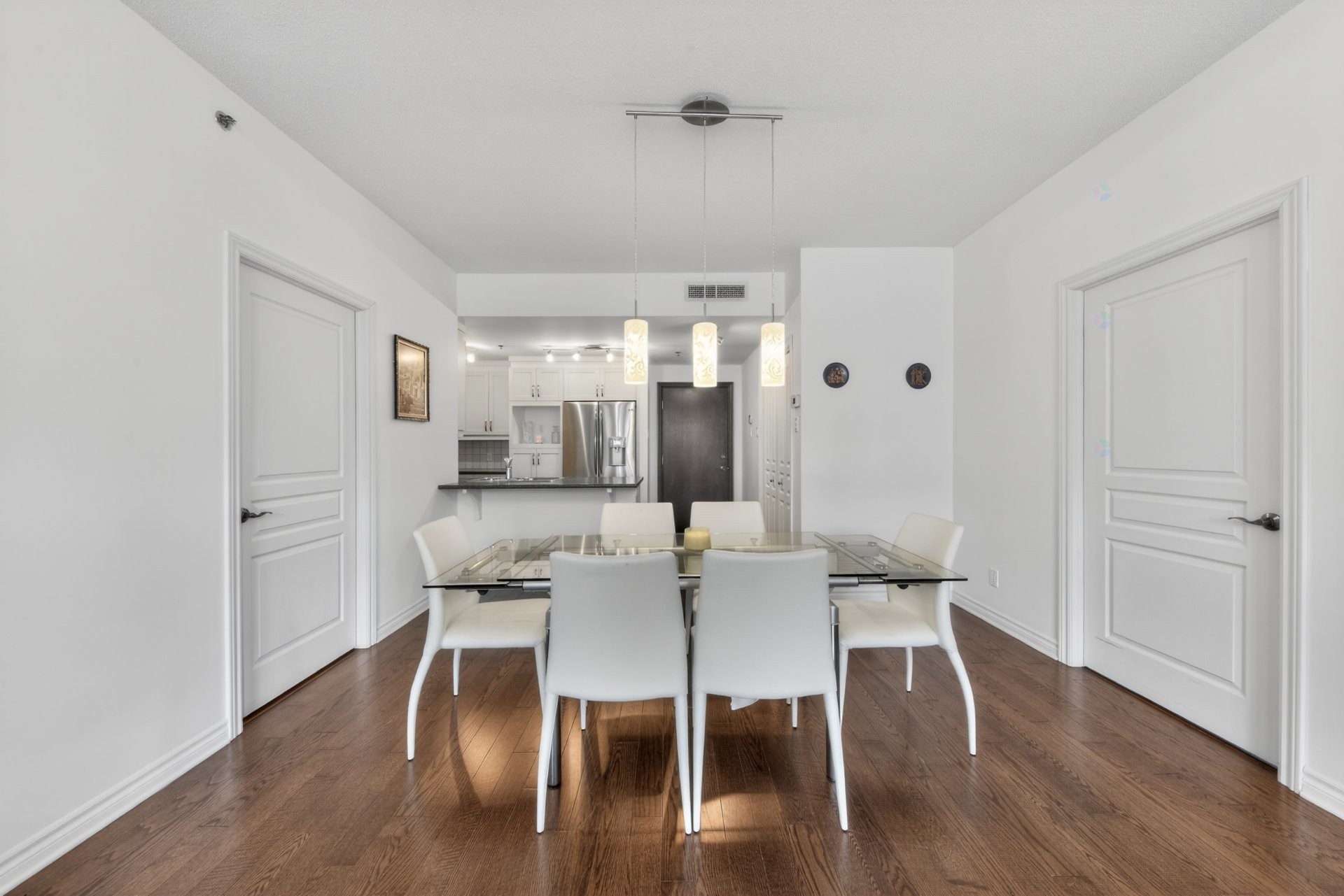 









2435


Rue des Nations

, 305,
Montréal (Saint-Laurent),




QC
H4R0G8


