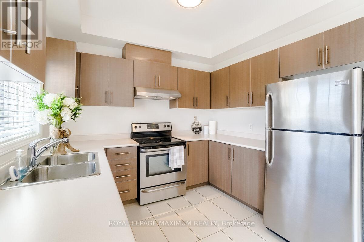 












160 GENTILE CIRCLE

,
Vaughan,




Ontario
L4H3N3

