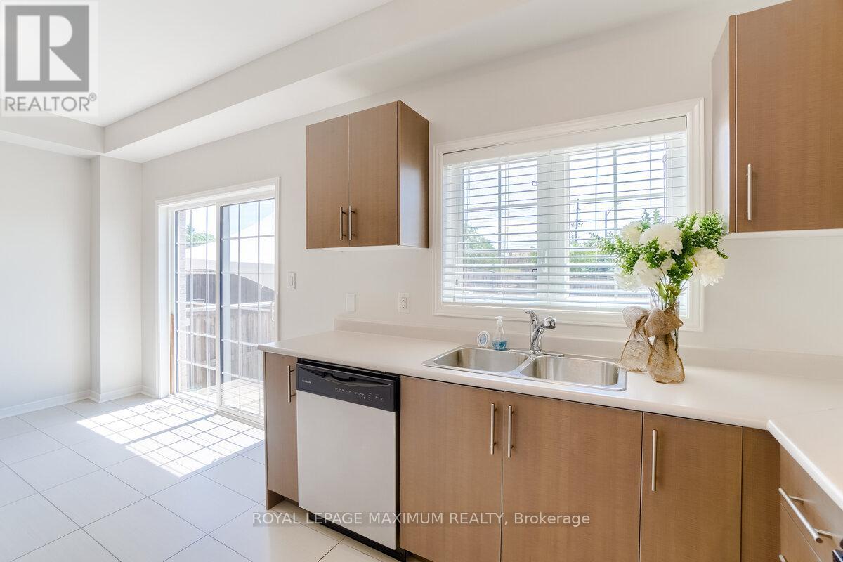 












160 GENTILE CIRCLE

,
Vaughan,




Ontario
L4H3N3

