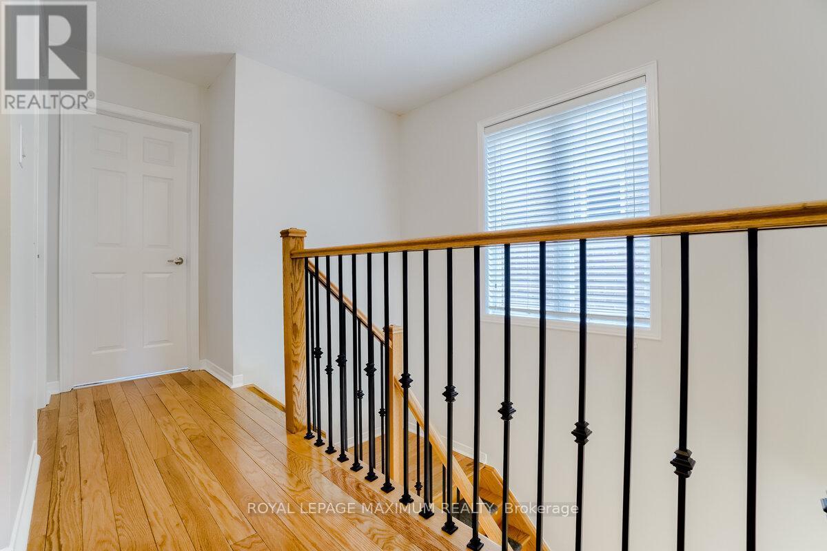 












160 GENTILE CIRCLE

,
Vaughan,




Ontario
L4H3N3

