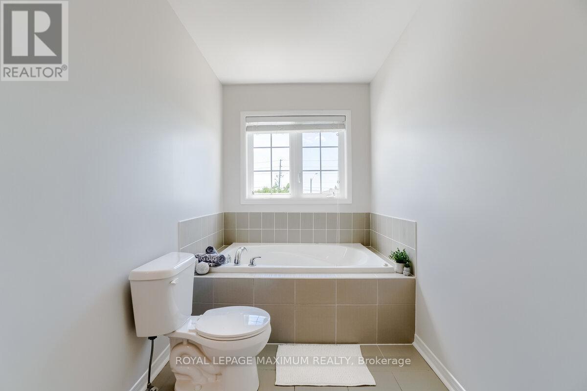 












160 GENTILE CIRCLE

,
Vaughan,




Ontario
L4H3N3

