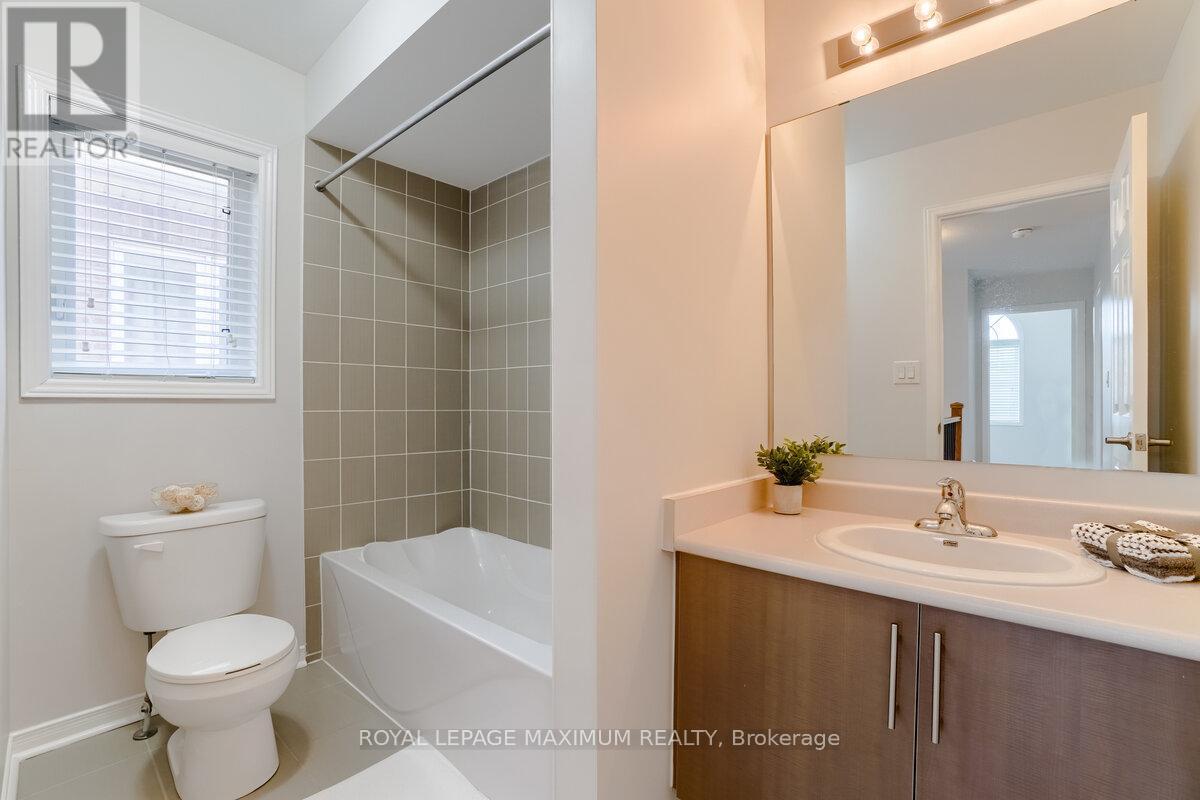 












160 GENTILE CIRCLE

,
Vaughan,




Ontario
L4H3N3

