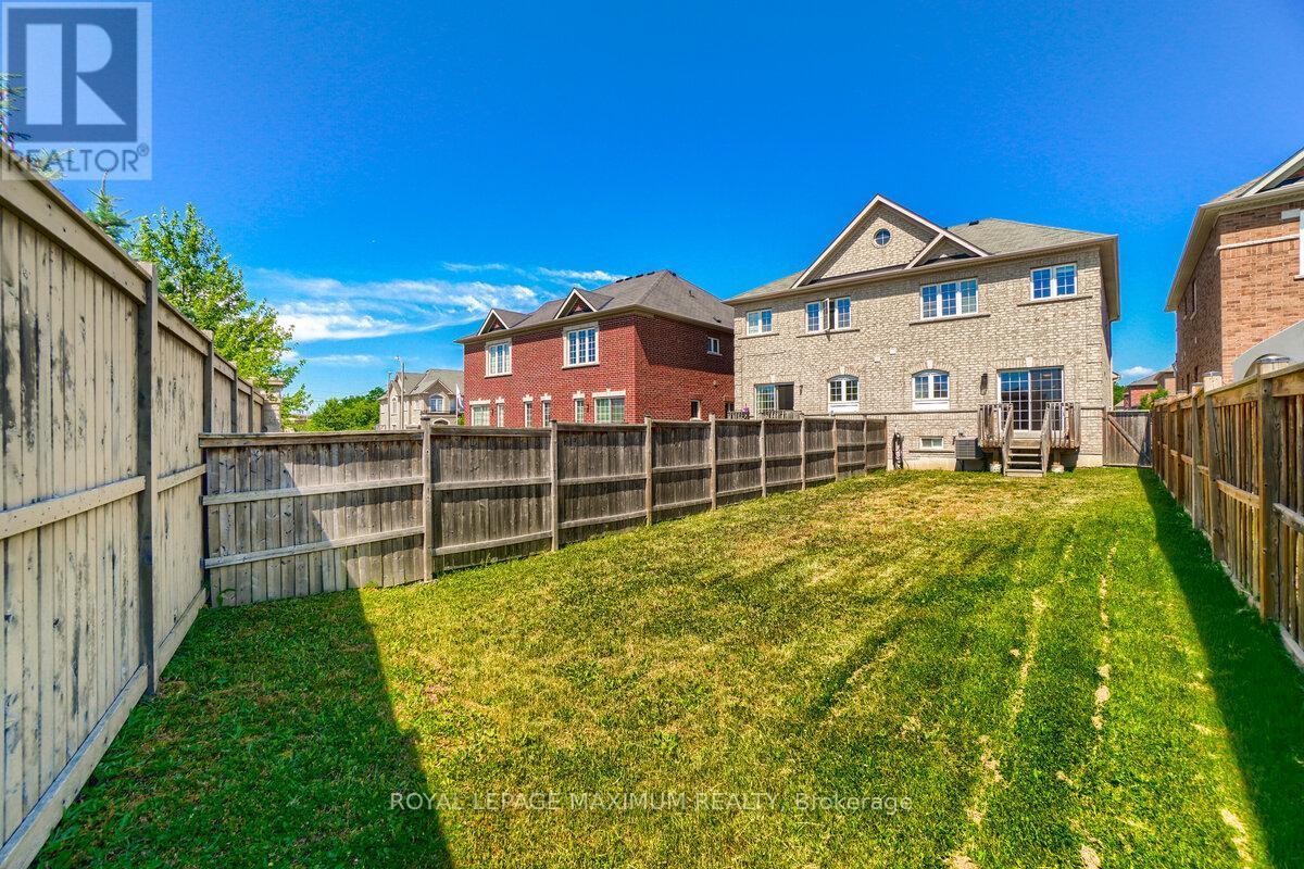 












160 GENTILE CIRCLE

,
Vaughan,




Ontario
L4H3N3

