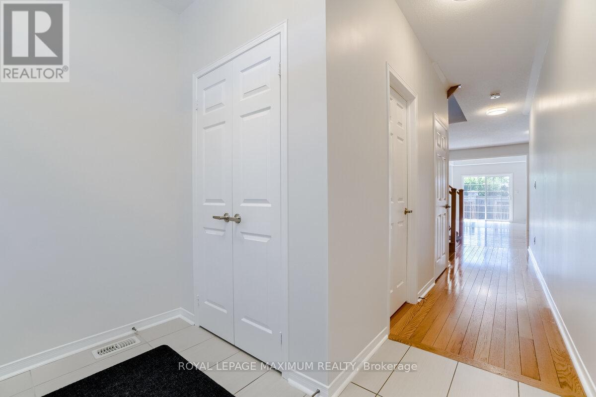 












160 GENTILE CIRCLE

,
Vaughan,




Ontario
L4H3N3

