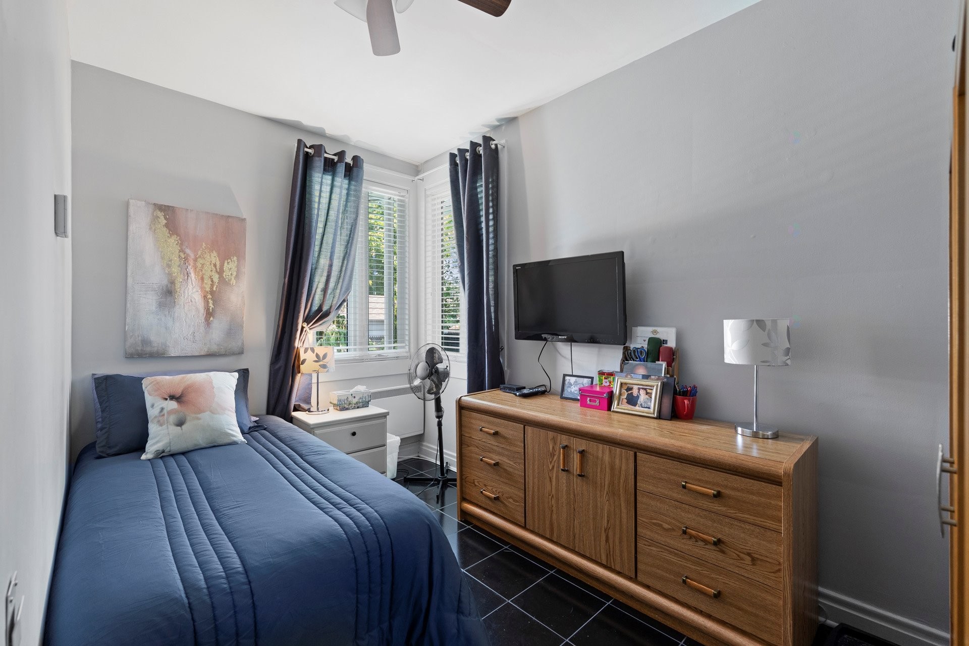 









172


Rue St-Charles

,
Salaberry-de-Valleyfield,




QC
J6S4A4

