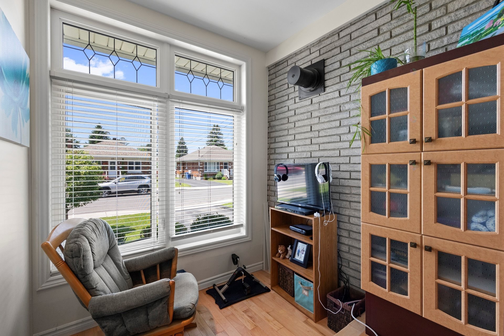 









172


Rue St-Charles

,
Salaberry-de-Valleyfield,




QC
J6S4A4

