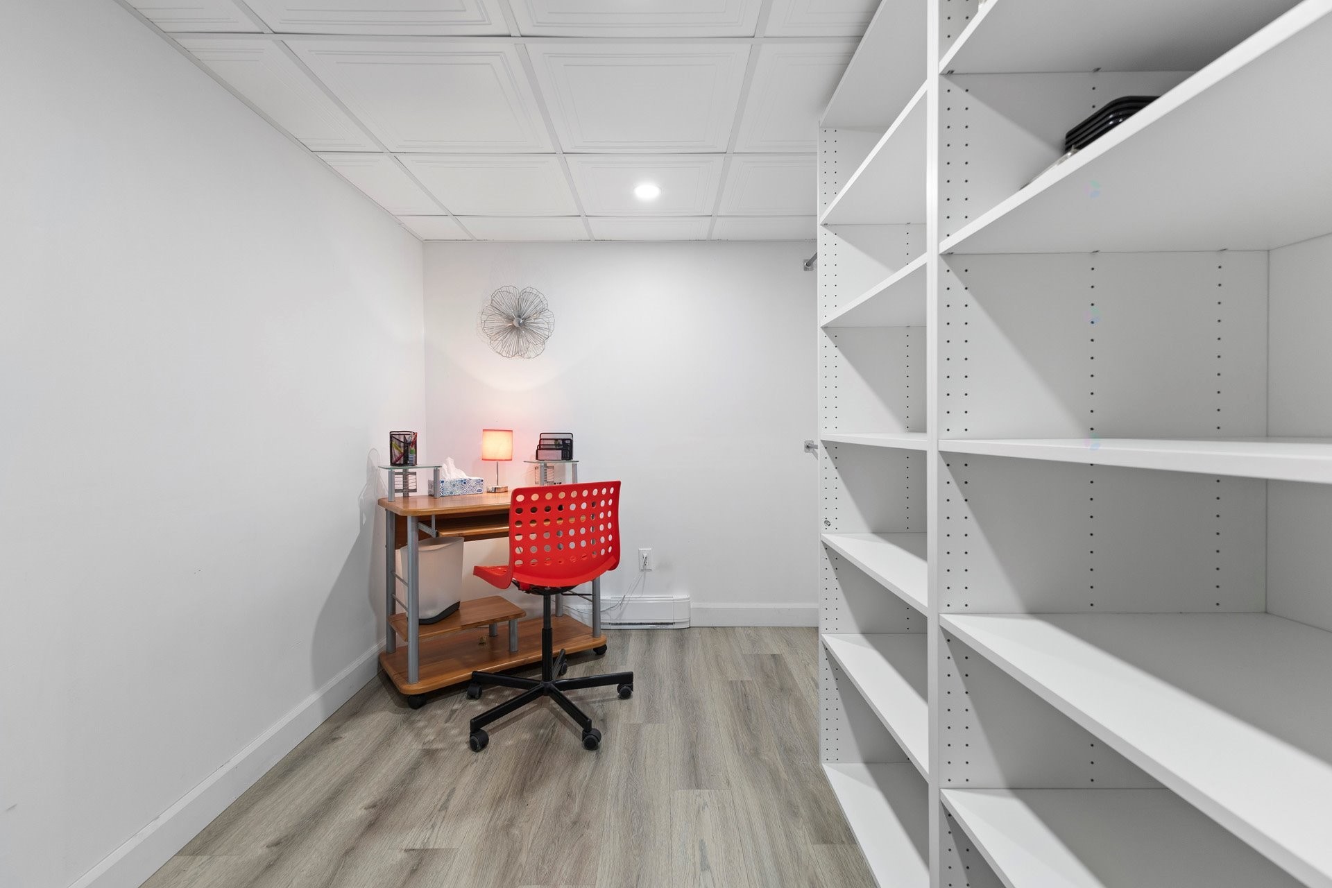 









172


Rue St-Charles

,
Salaberry-de-Valleyfield,




QC
J6S4A4

