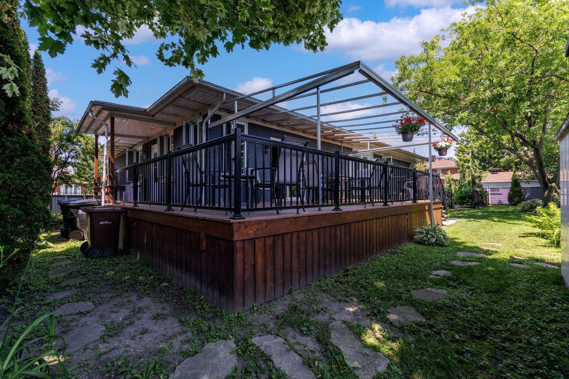 









172


Rue St-Charles

,
Salaberry-de-Valleyfield,




QC
J6S4A4

