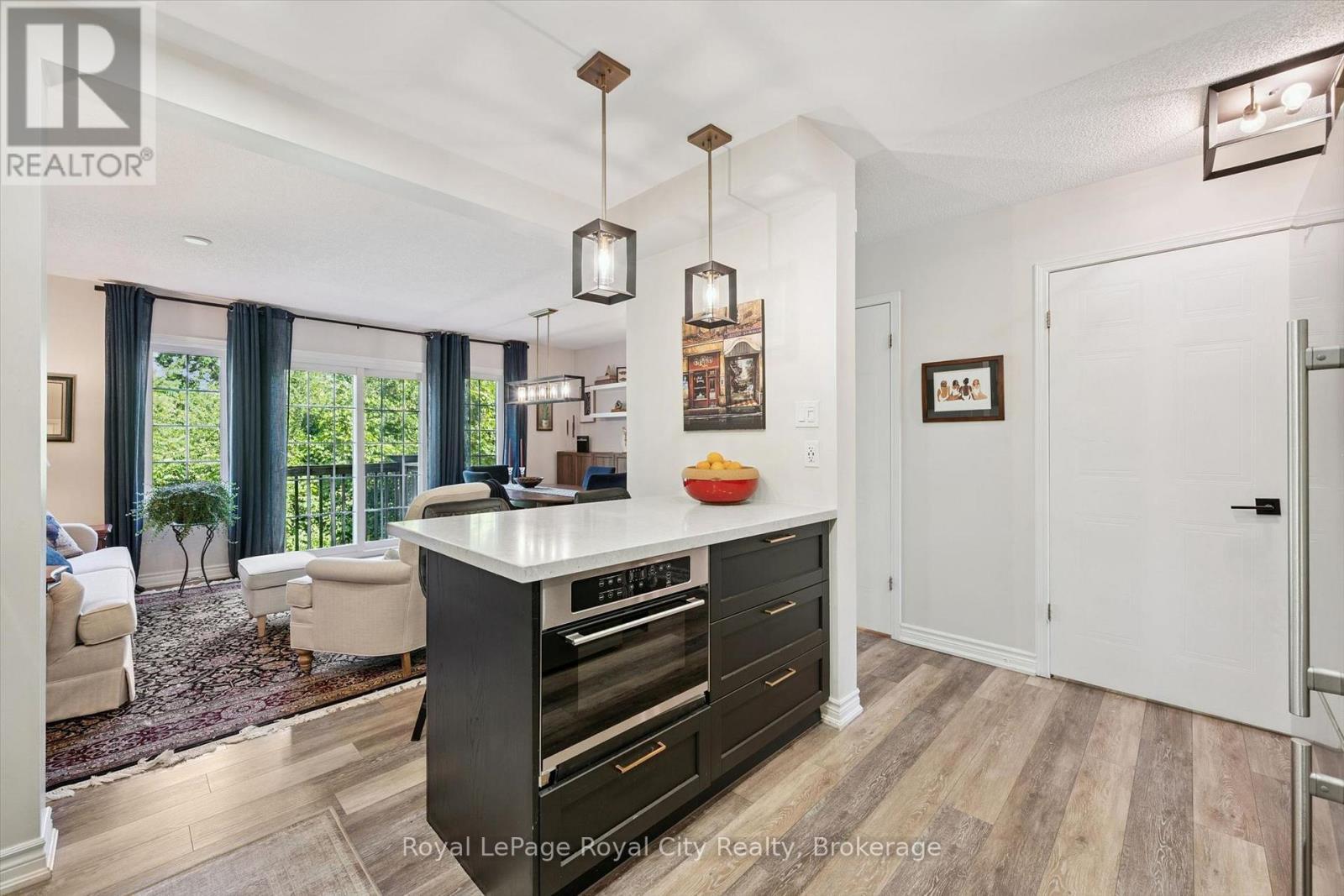 












#12 - 124 GOSLING GARDENS

,
Guelph (Clairfields/Hanlon Business Park),




Ontario
N1G5K6

