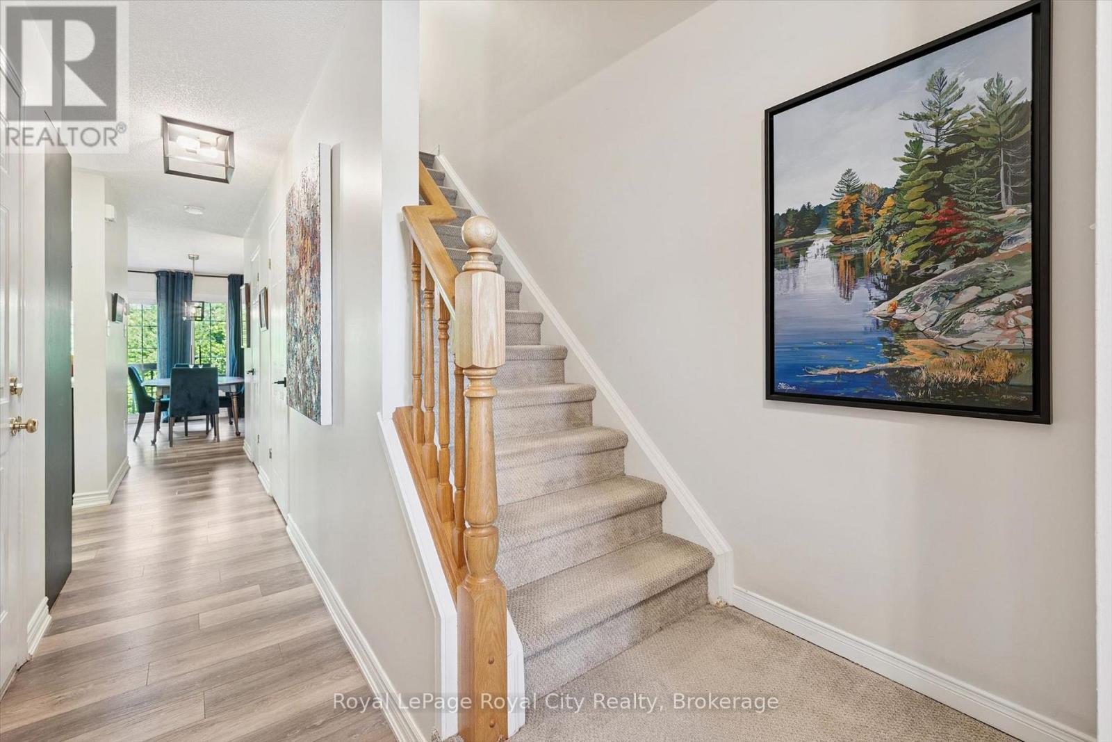 












#12 - 124 GOSLING GARDENS

,
Guelph (Clairfields/Hanlon Business Park),




Ontario
N1G5K6

