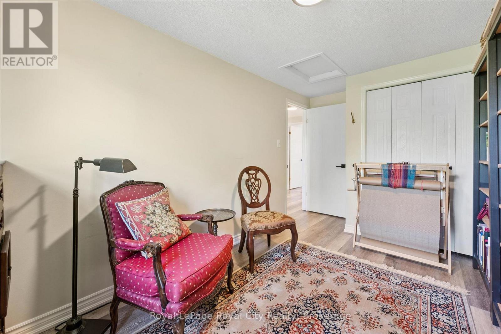 












#12 - 124 GOSLING GARDENS

,
Guelph (Clairfields/Hanlon Business Park),




Ontario
N1G5K6

