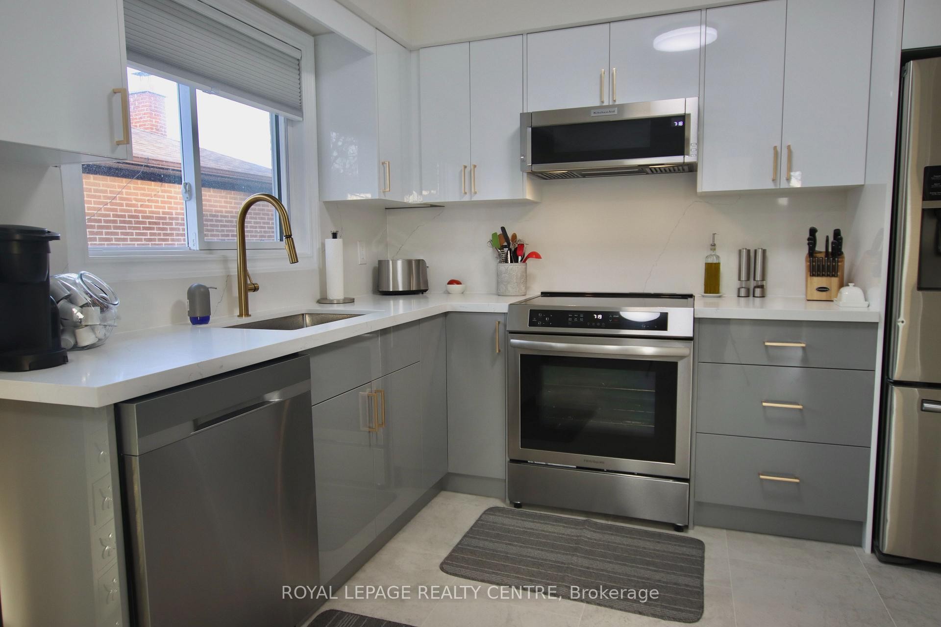 









540


Cavell

Drive, Upper,
Mississauga,




ON
L5B 2N9

