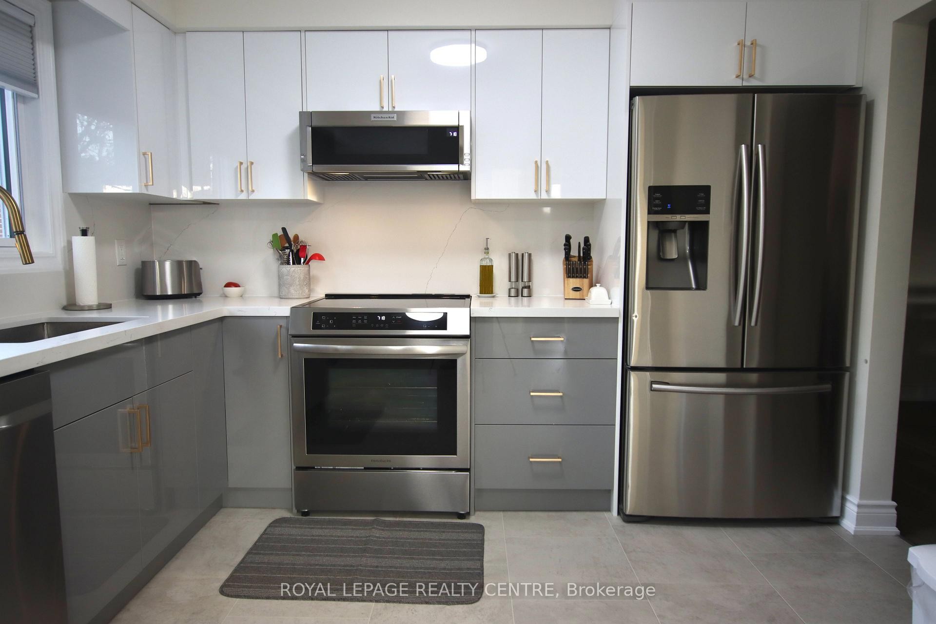









540


Cavell

Drive, Upper,
Mississauga,




ON
L5B 2N9

