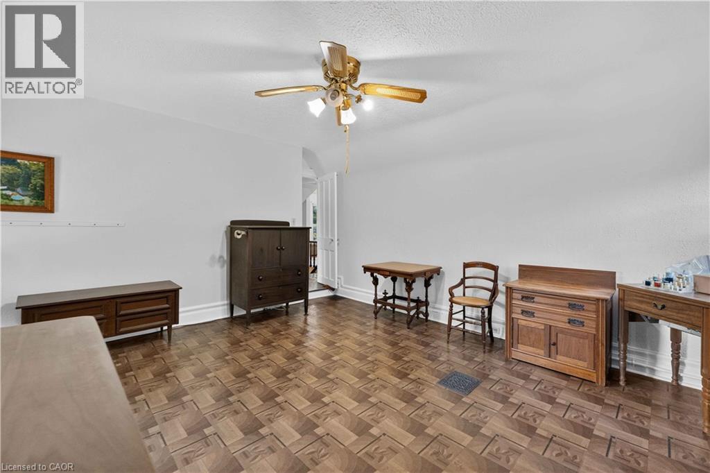 












1629 GREGORY Road

,
St. Catharines,




Ontario
L2R6P9

