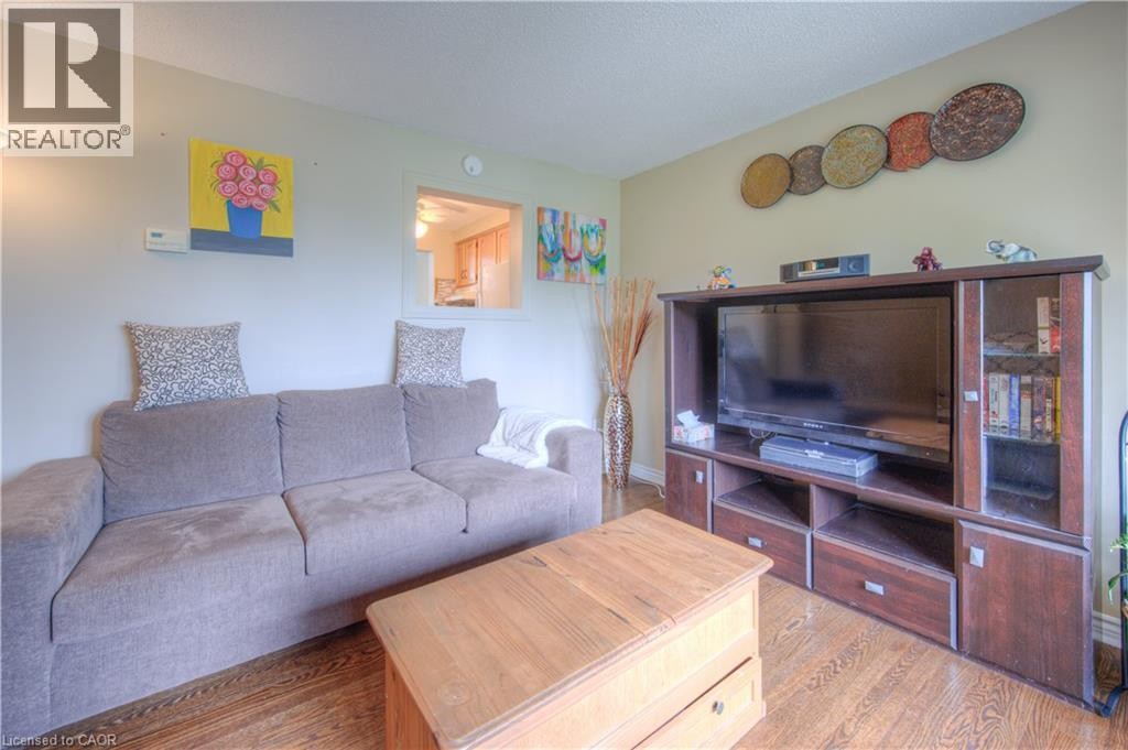 












112 KINGSWOOD Drive Unit# 21

,
Kitchener,




Ontario
N2E1S9

