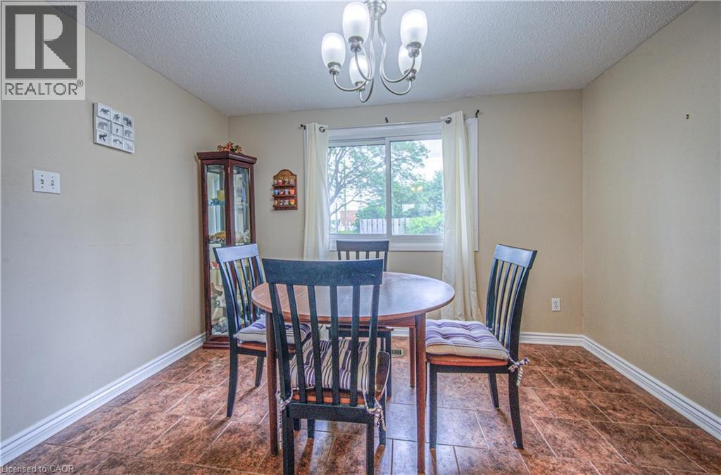 












112 KINGSWOOD Drive Unit# 21

,
Kitchener,




Ontario
N2E1S9

