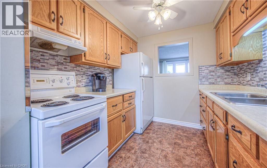 












112 KINGSWOOD Drive Unit# 21

,
Kitchener,




Ontario
N2E1S9

