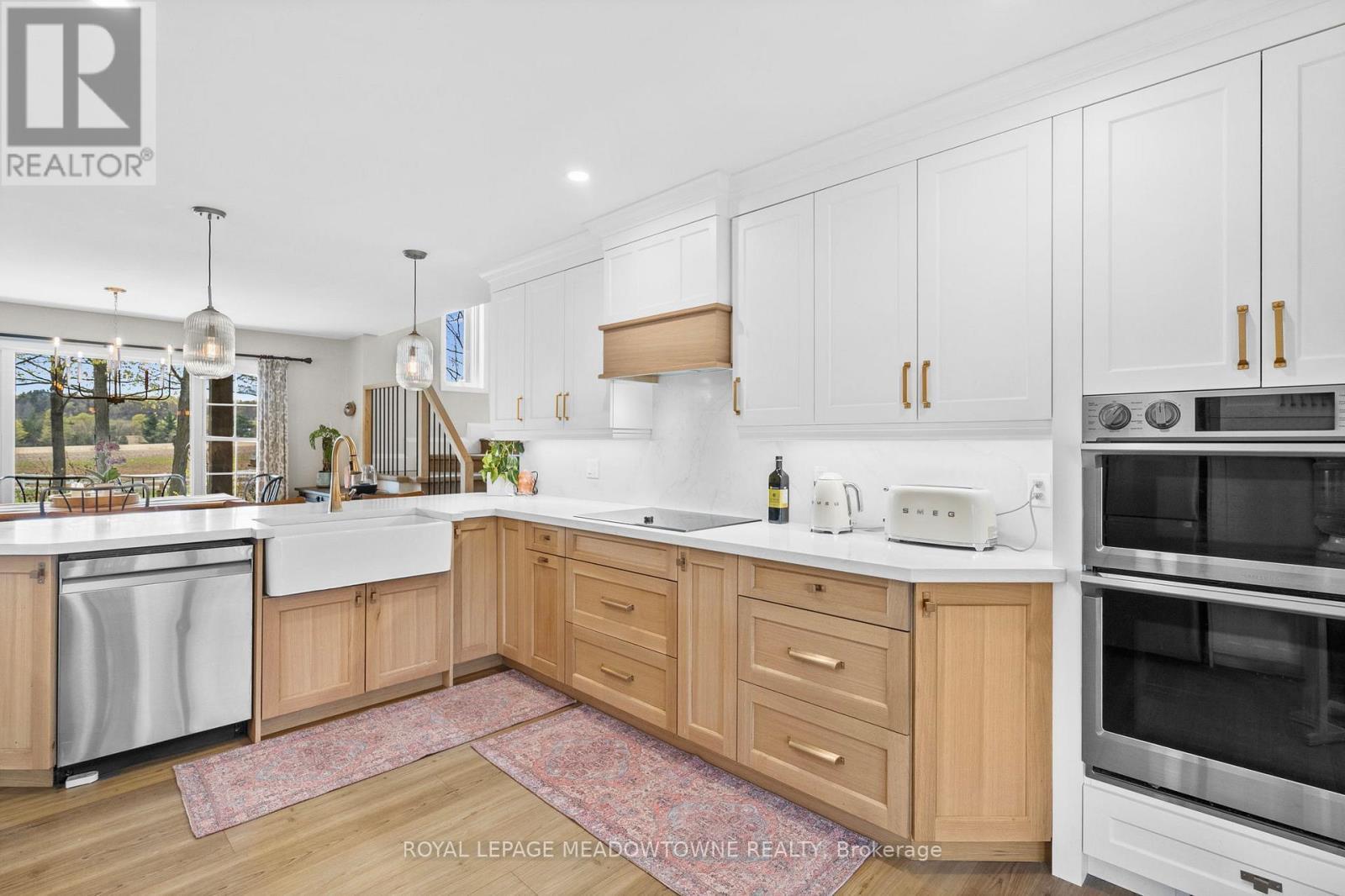 












10621 THIRD LINE

,
Halton Hills,




Ontario
L9T2X9

