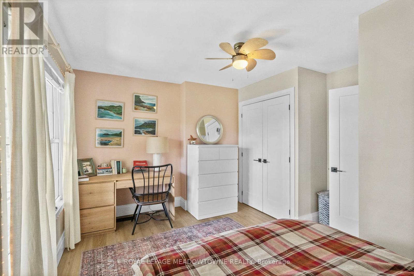 












10621 THIRD LINE

,
Halton Hills,




Ontario
L9T2X9

