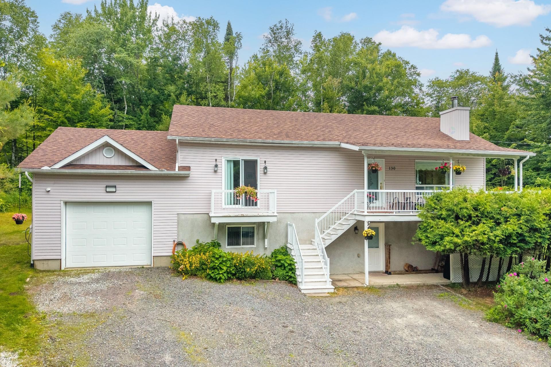 









130


Ch. du Lac-Dufour

,
Mont-Tremblant,




QC
J8E2H8

