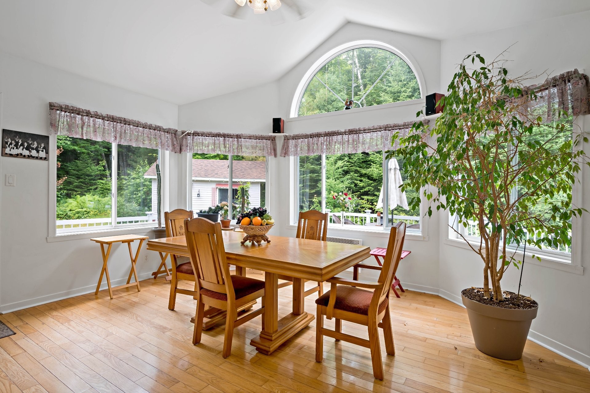 









130


Ch. du Lac-Dufour

,
Mont-Tremblant,




QC
J8E2H8


