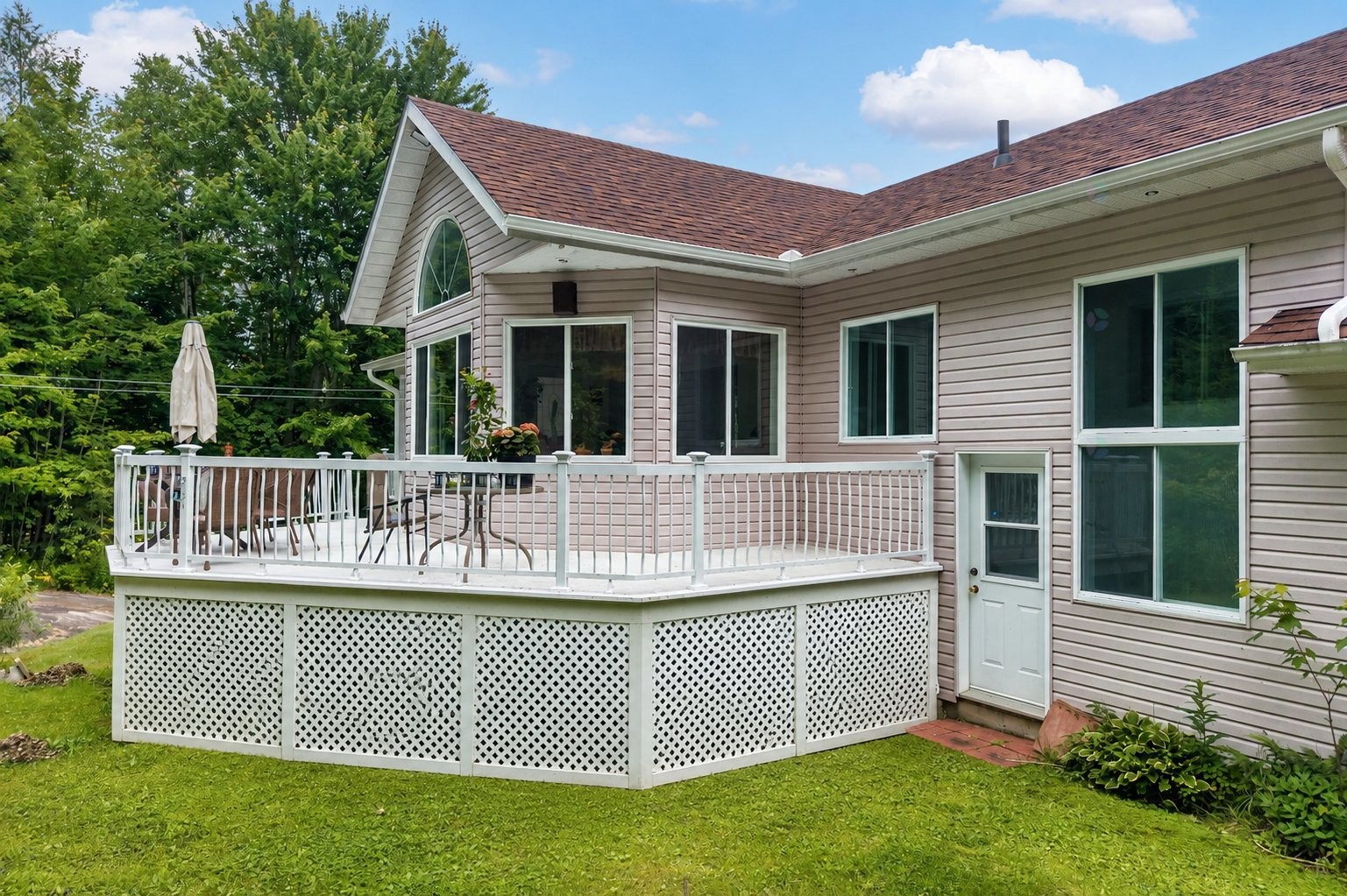 









130


Ch. du Lac-Dufour

,
Mont-Tremblant,




QC
J8E2H8

