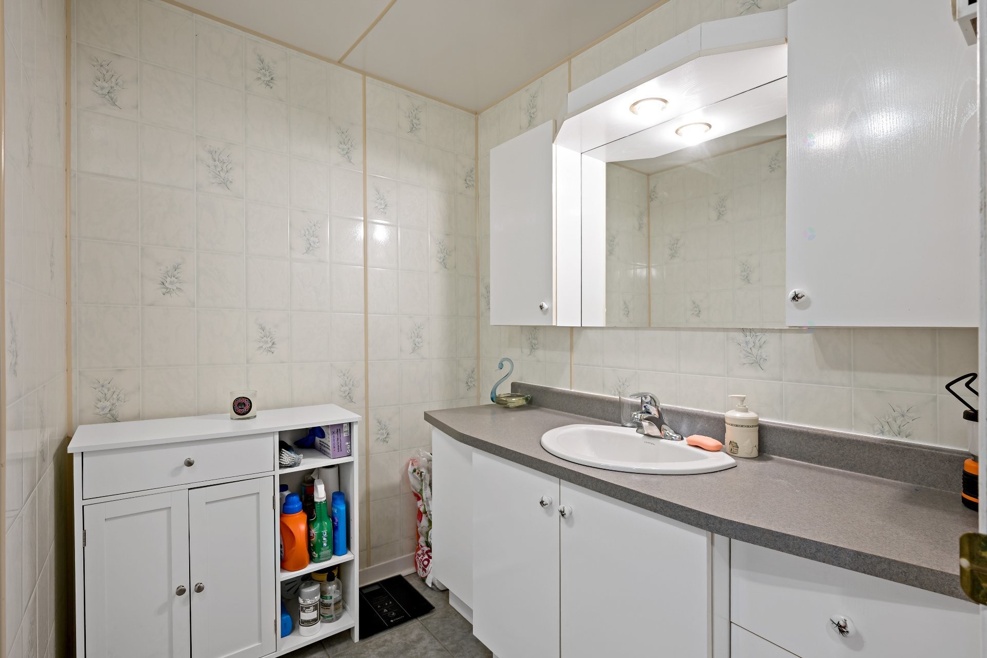 









130


Ch. du Lac-Dufour

,
Mont-Tremblant,




QC
J8E2H8

